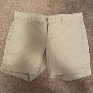 Girlfriend 5 inch short by Gap khaki